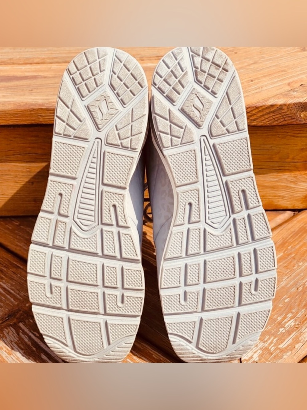 Skechers Women’s Gray Leopard Print Air Cushion Sneakers - Picture 4 of 11